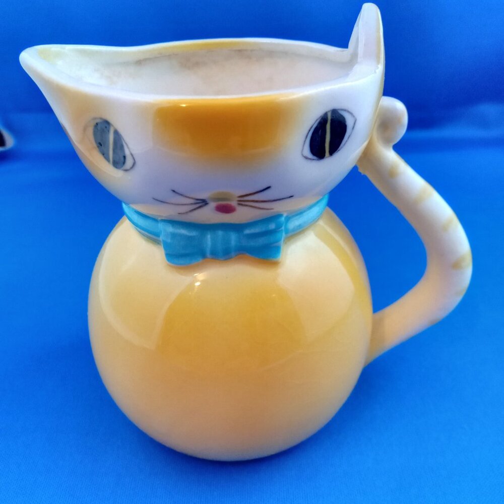 Vintage mid century yellow cat creamer kitsch